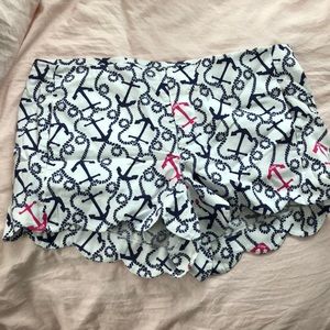 Lilly Pulitzer size 6 scalloped shorts